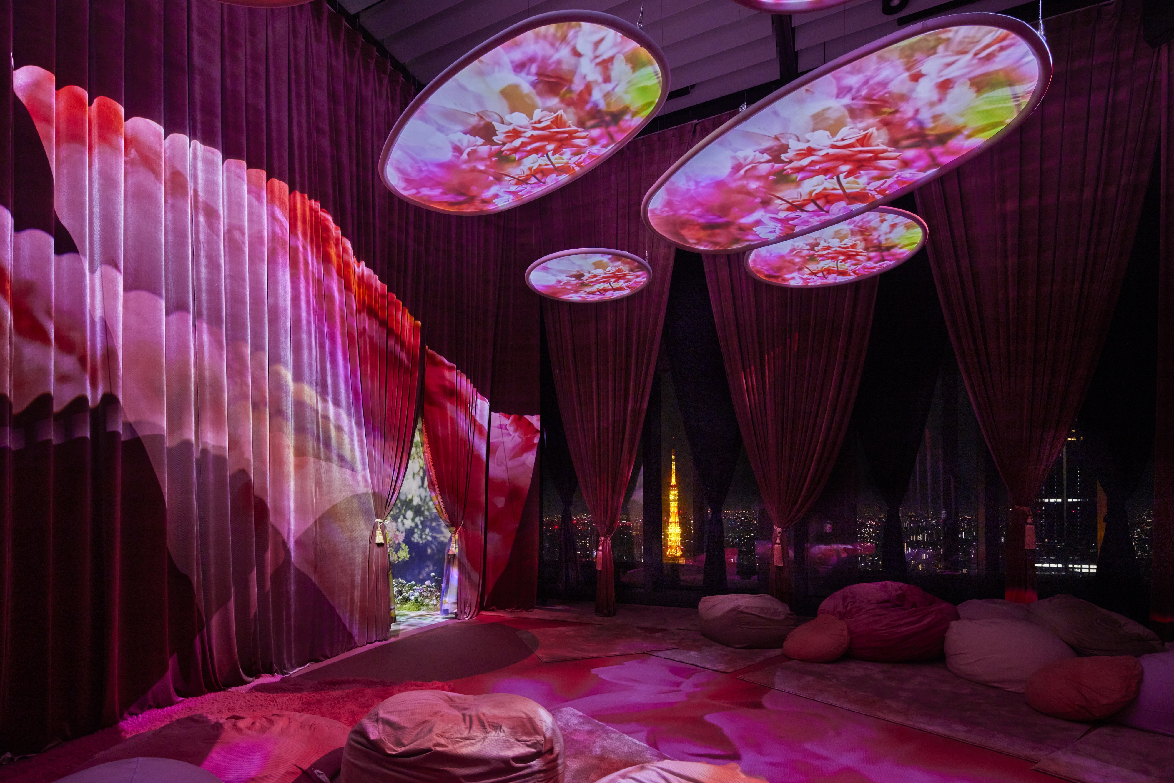 Mika Ninagawa | Roadstead